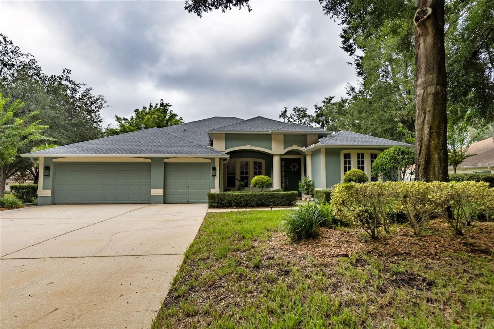 Single Family Residence at 28 CAMELOT RIDGE DR, BRANDON, photo 3 of 70