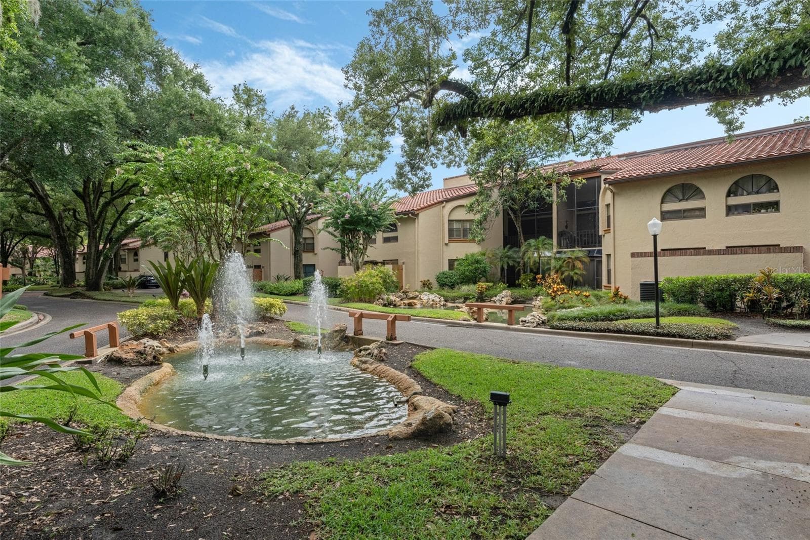Fountains within the neighborhood - 1266 SAINT TROPEZ CIR #1266, ORLANDO