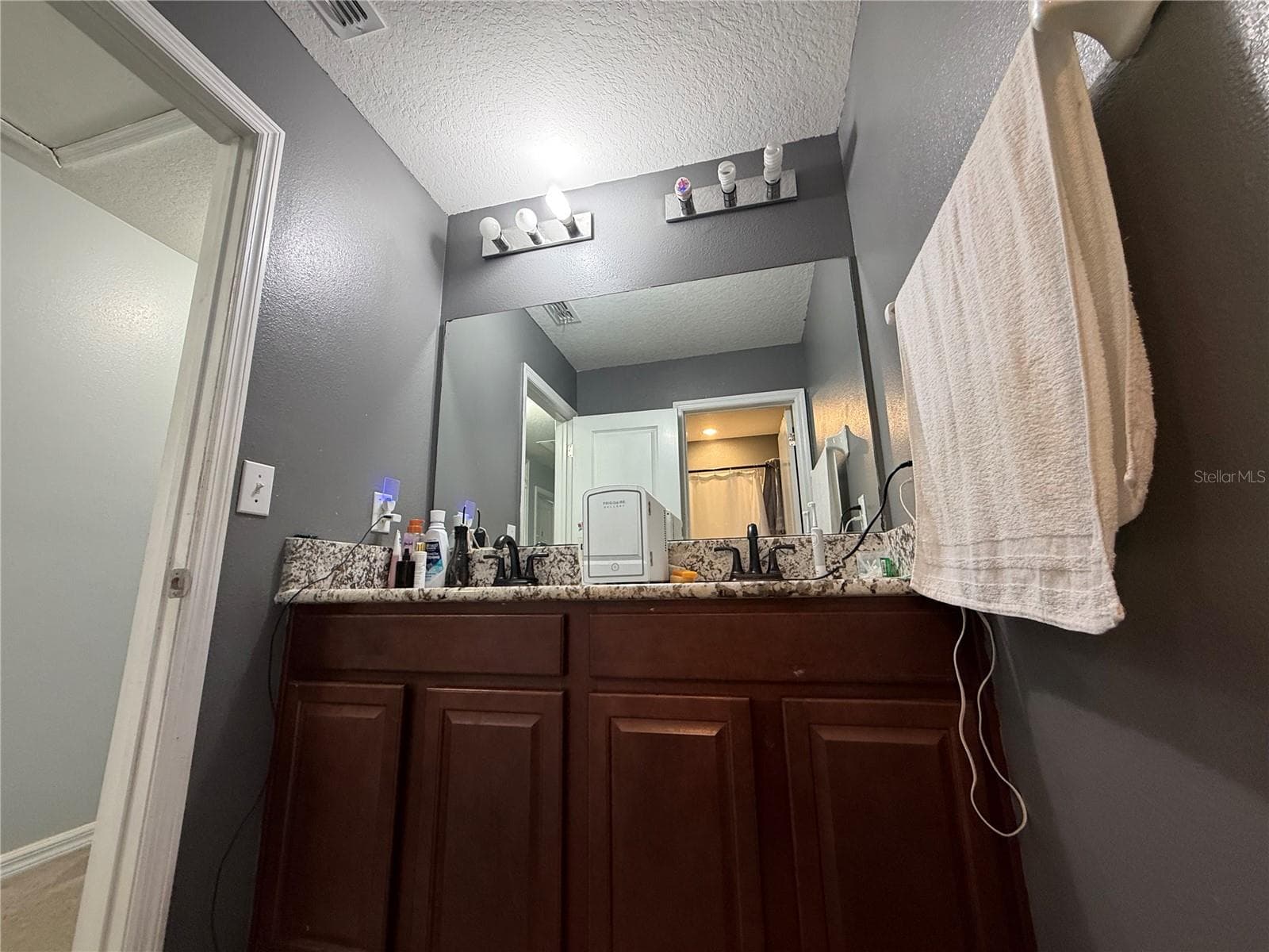 Single Family Residence at 3908 KEARSNEY ABBEY CIR, DOVER, photo 39 of 80