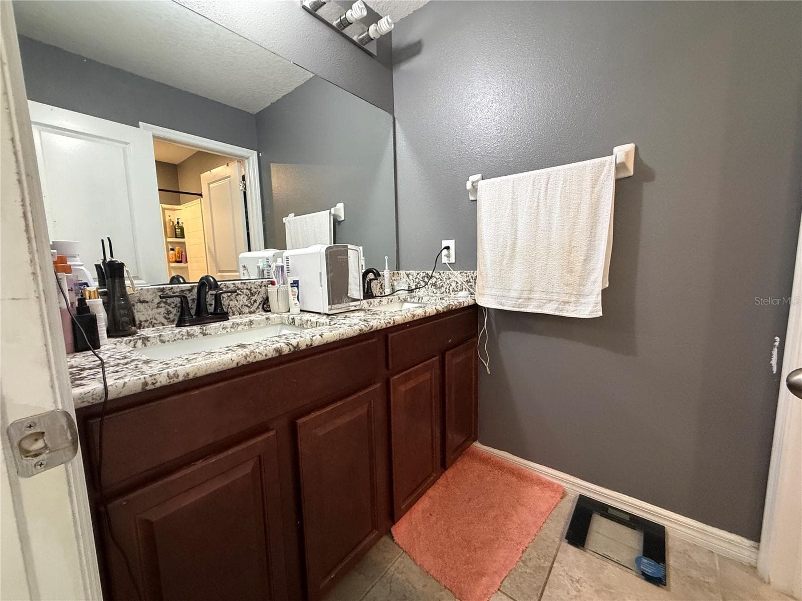 Single Family Residence at 3908 KEARSNEY ABBEY CIR, DOVER, photo 42 of 80