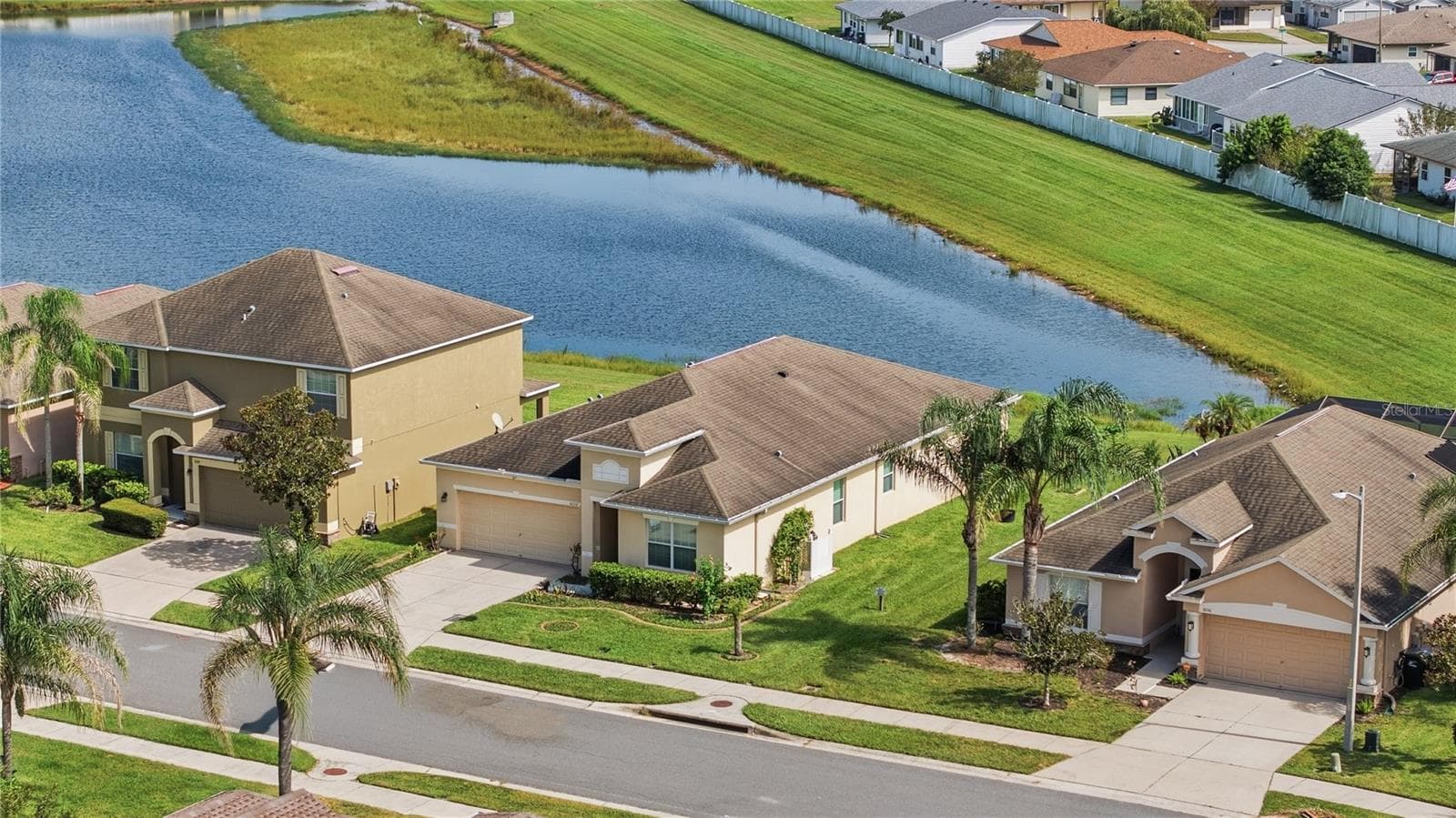 3652 MADBURY CIR