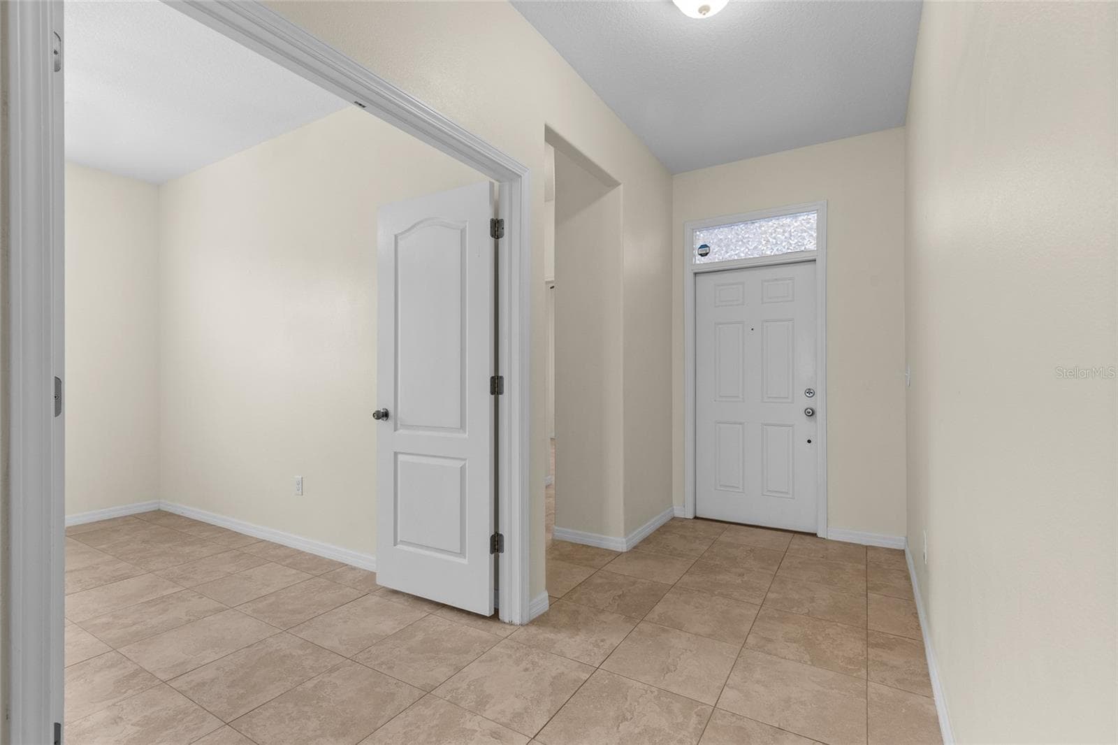 High Ceiling Entrance - 3652 MADBURY CIR, LAKELAND