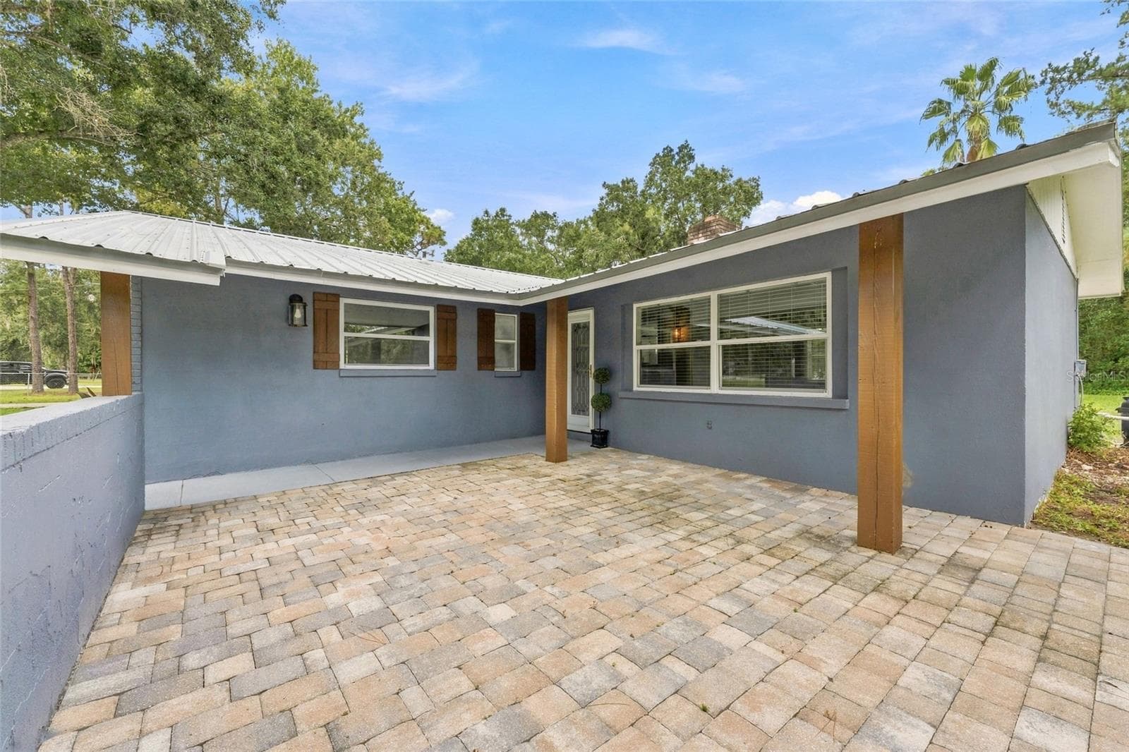 Single Family Residence at 17818 DEERFIELD DR, LUTZ, photo 3 of 32