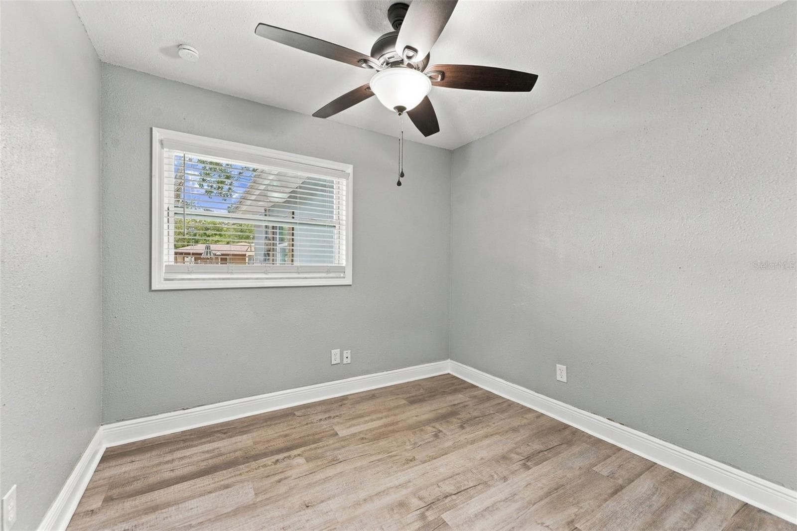 Single Family Residence at 17818 DEERFIELD DR, LUTZ, photo 21 of 32
