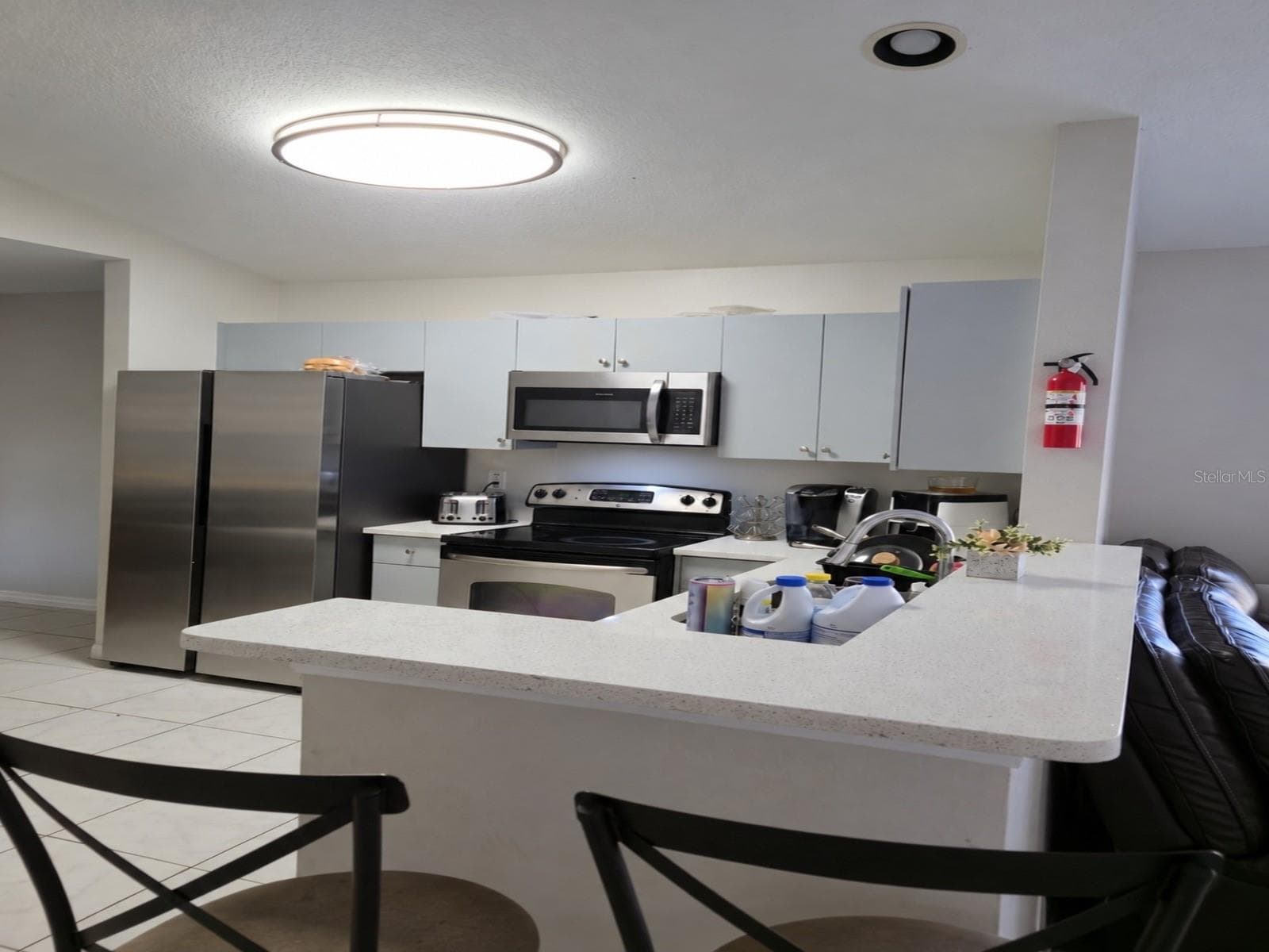 Single Family Residence at 11125 LAKE TAHOE DR, RIVERVIEW, photo 19 of 43