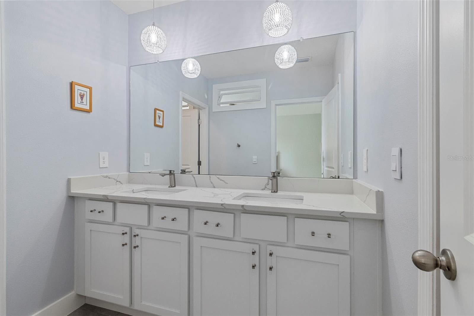Townhouse at 8915 MILESTONE DR, SARASOTA, photo 23 of 38