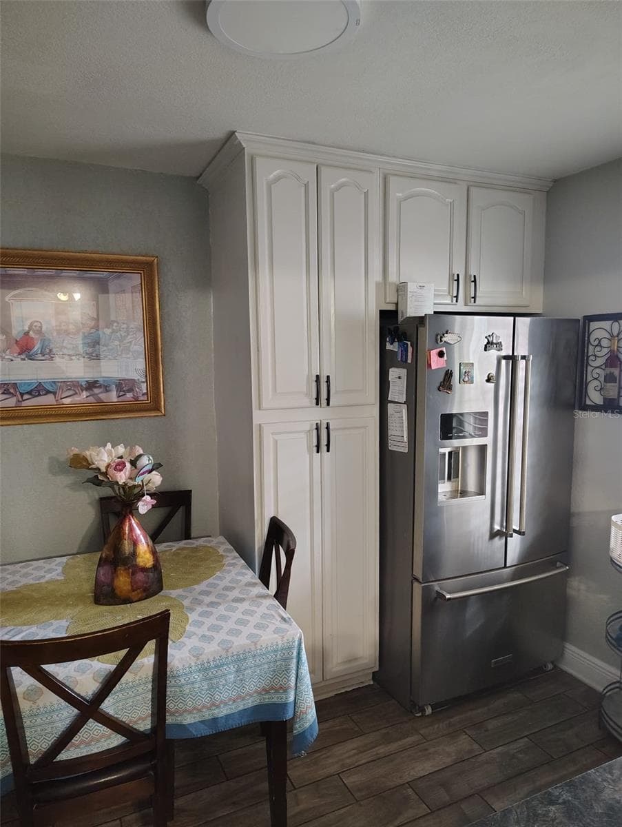 KITCHEN LEFT SIDE VIEW - 6913 BLOSSOM AVE, TAMPA