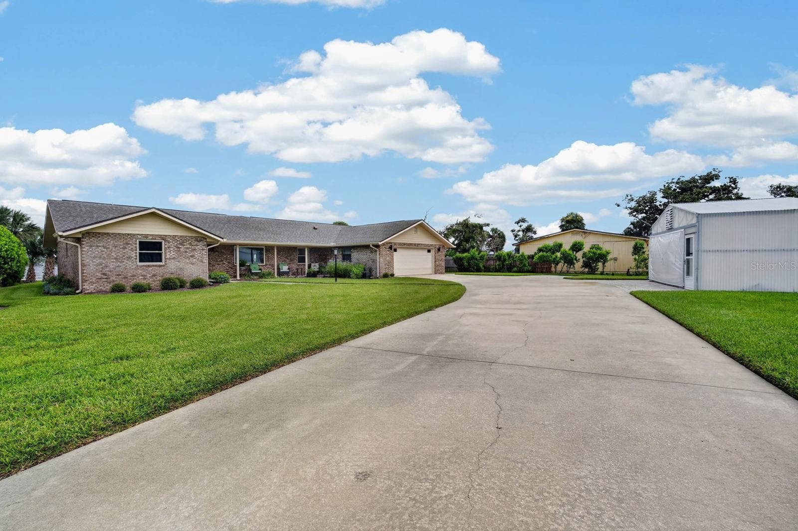 Single Family Residence at 22 EMERALD CIR, ORMOND BEACH, photo 10 of 60