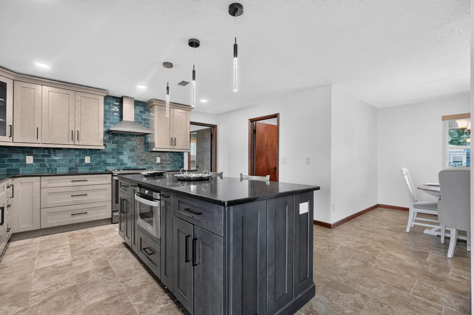 Single Family Residence at 22 EMERALD CIR, ORMOND BEACH, photo 26 of 60