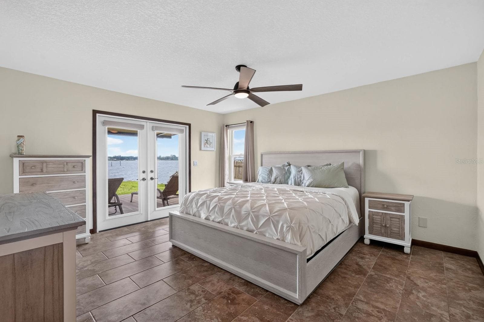 Single Family Residence at 22 EMERALD CIR, ORMOND BEACH, photo 31 of 60