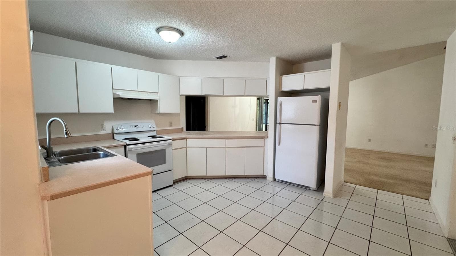 Single Family Residence at 29 WHITE DEER LN, PALM COAST, photo 6 of 42