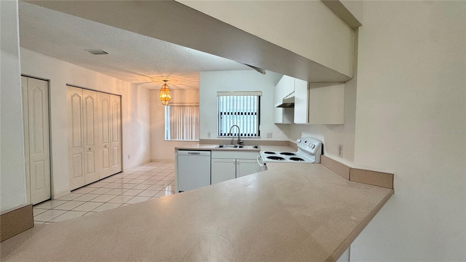 Single Family Residence at 29 WHITE DEER LN, PALM COAST, photo 10 of 42