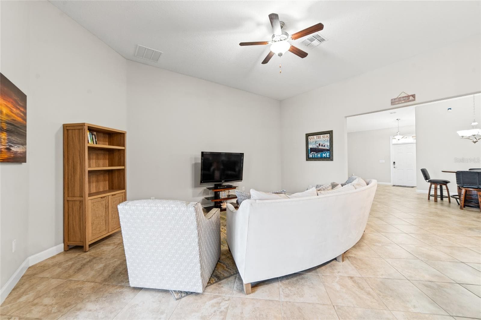 Single Family Residence at 9912 SMARTY JONES DR, RUSKIN, photo 11 of 43
