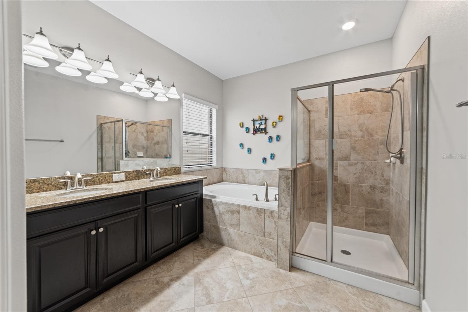Single Family Residence at 9912 SMARTY JONES DR, RUSKIN, photo 14 of 43
