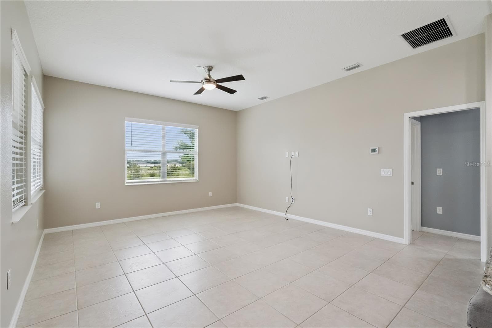 Single Family Residence at 8712 BRIDGEPORT BAY CIR, MOUNT DORA, photo 23 of 90