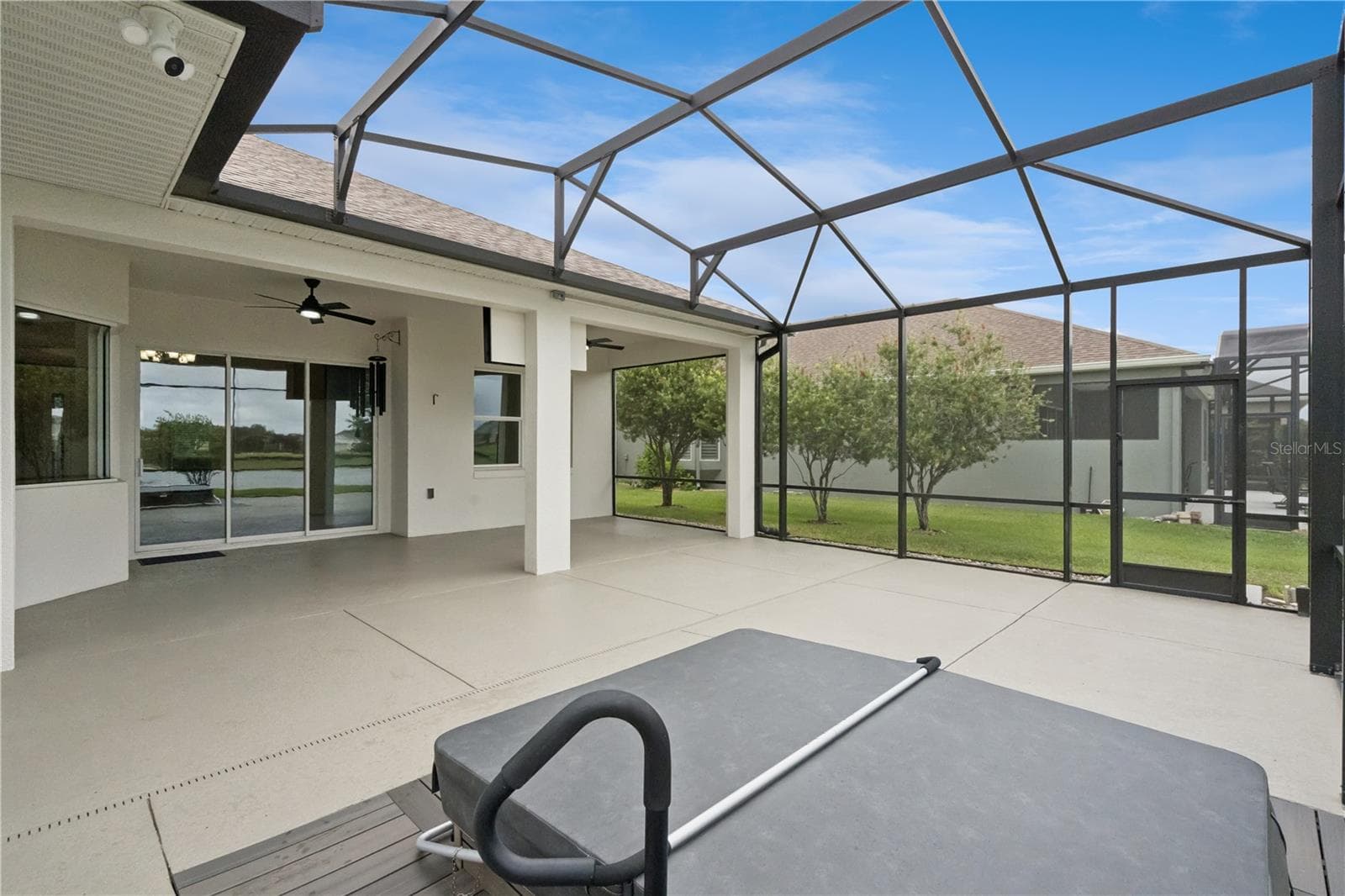 Single Family Residence at 8712 BRIDGEPORT BAY CIR, MOUNT DORA, photo 41 of 90