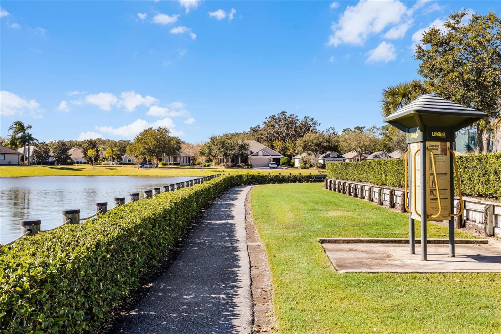 Single Family Residence at 8712 BRIDGEPORT BAY CIR, MOUNT DORA, photo 70 of 90
