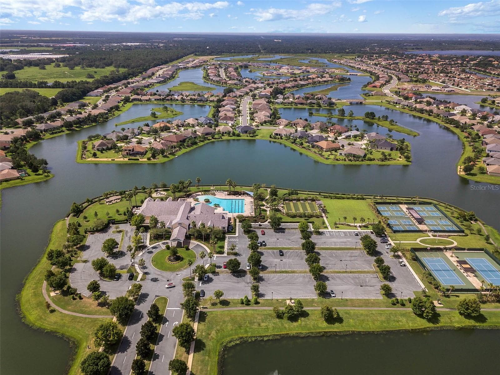 Single Family Residence at 8712 BRIDGEPORT BAY CIR, MOUNT DORA, photo 89 of 90