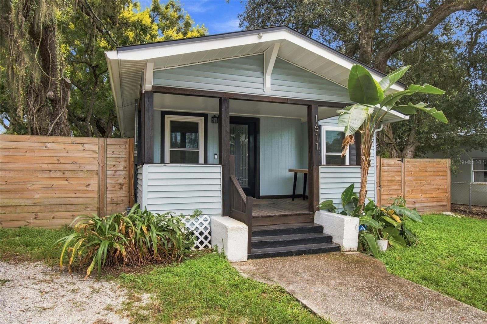 Single Family Residence at 1611 E GENESEE ST, TAMPA, photo 4 of 46
