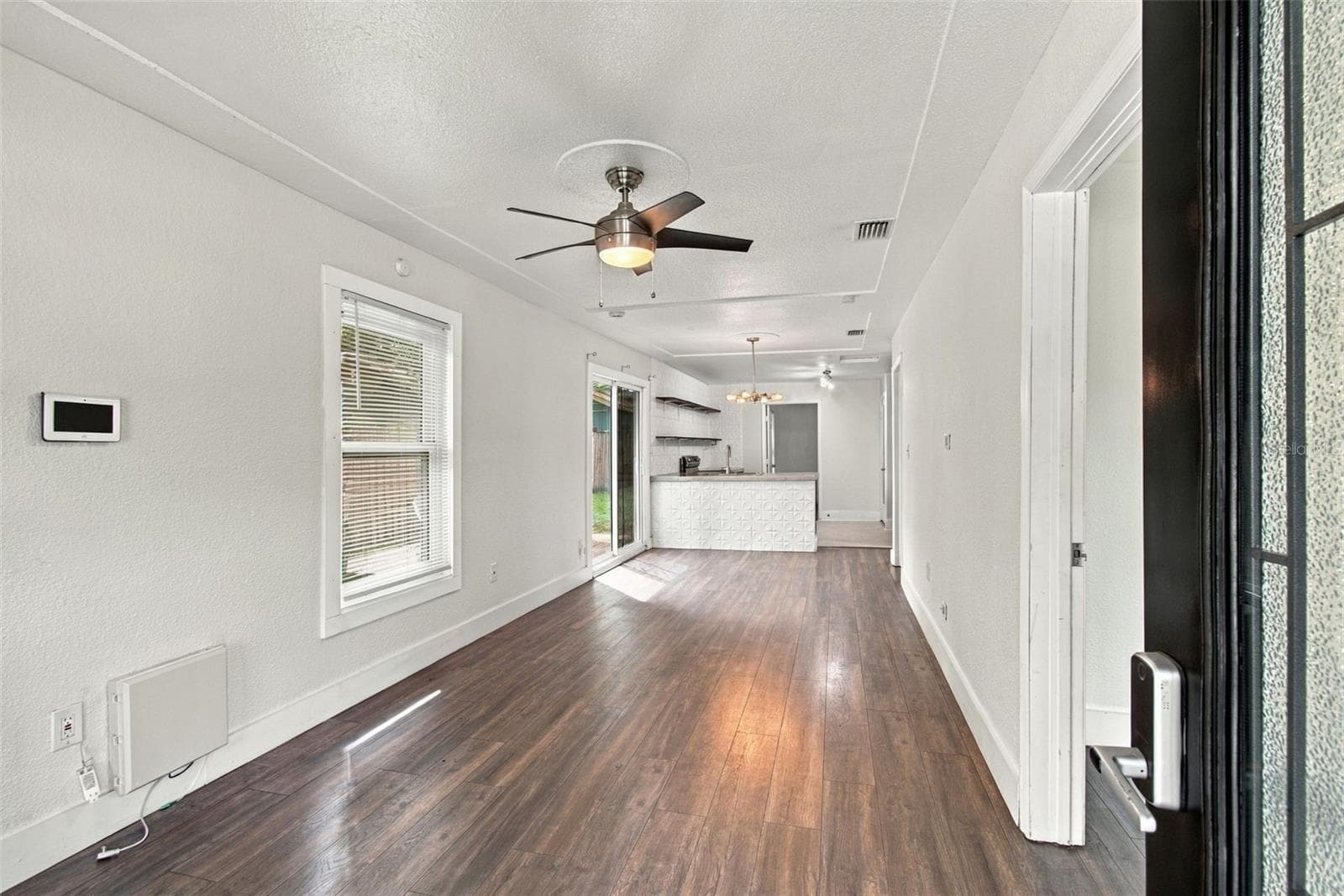 Single Family Residence at 1611 E GENESEE ST, TAMPA, photo 7 of 46