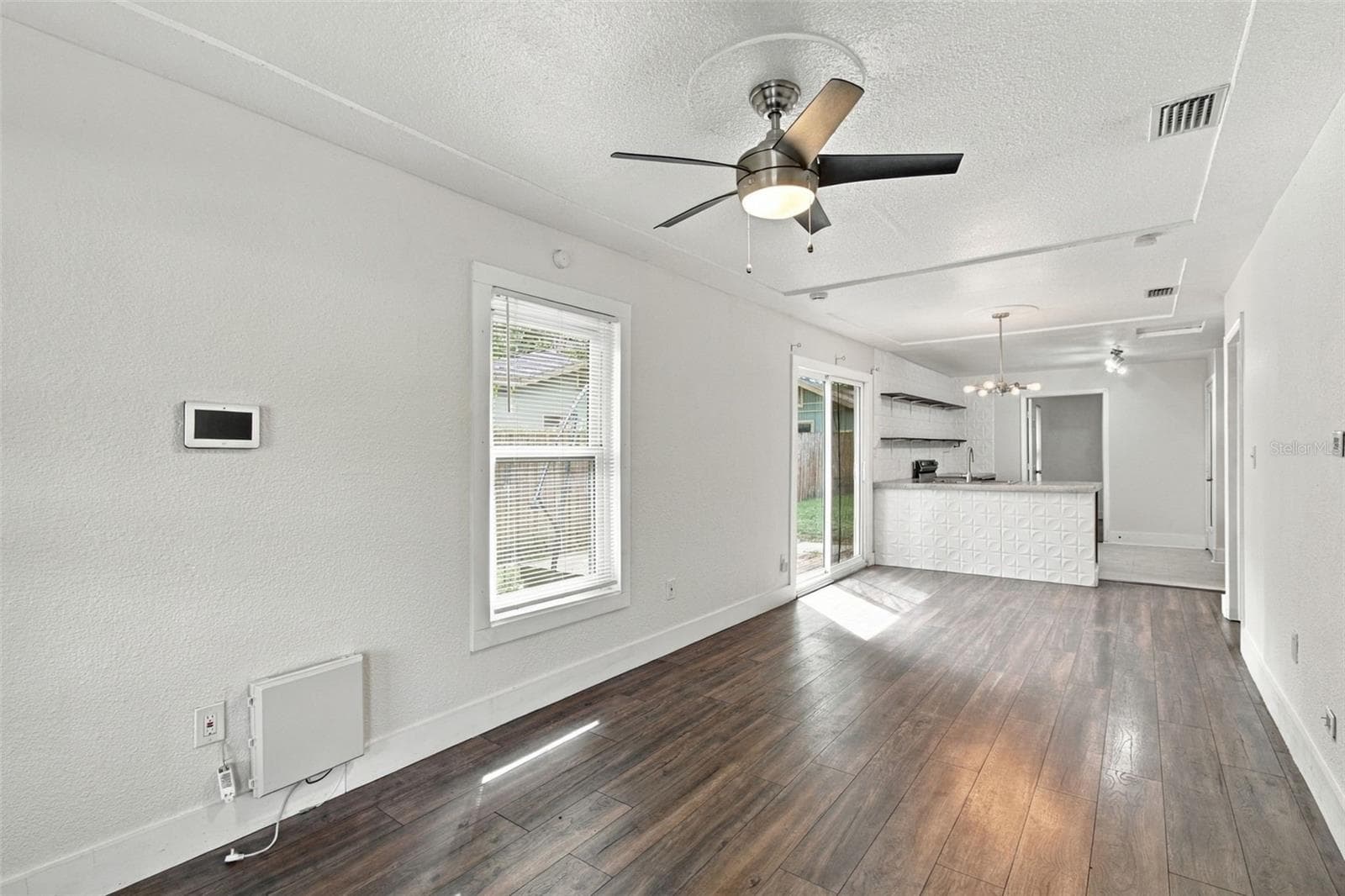 Single Family Residence at 1611 E GENESEE ST, TAMPA, photo 8 of 46