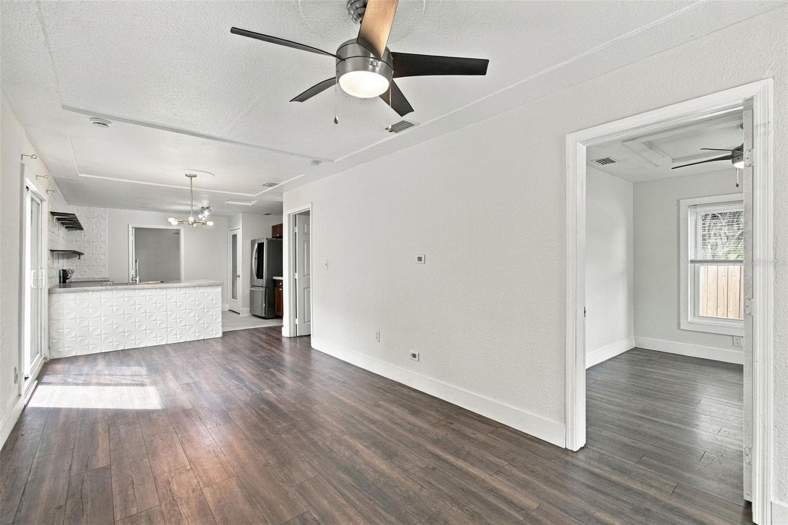 Single Family Residence at 1611 E GENESEE ST, TAMPA, photo 9 of 46