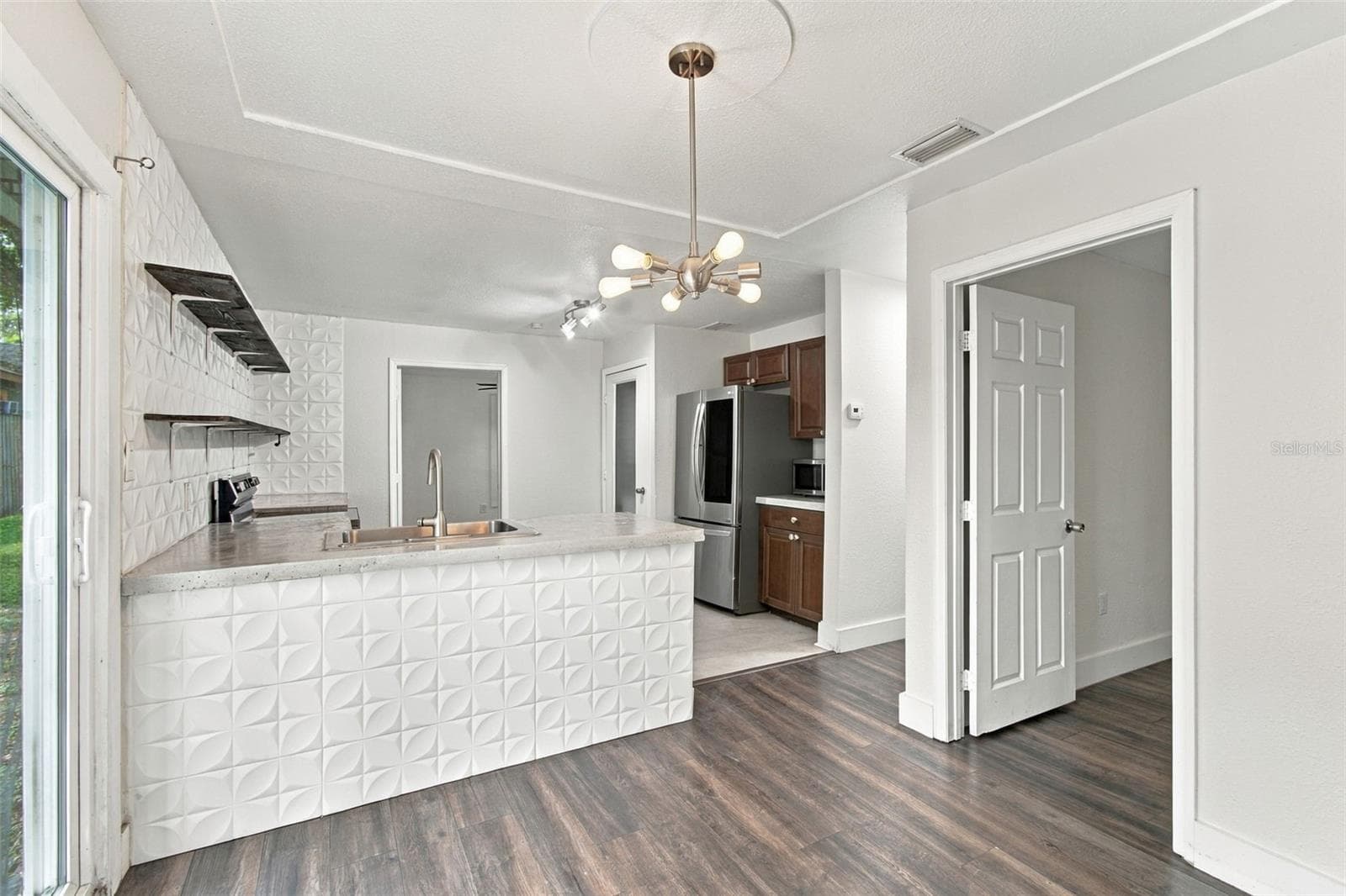 Single Family Residence at 1611 E GENESEE ST, TAMPA, photo 13 of 46