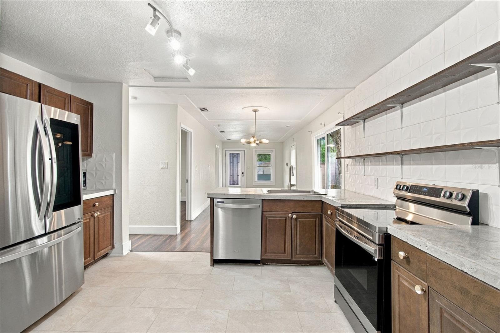 Single Family Residence at 1611 E GENESEE ST, TAMPA, photo 17 of 46
