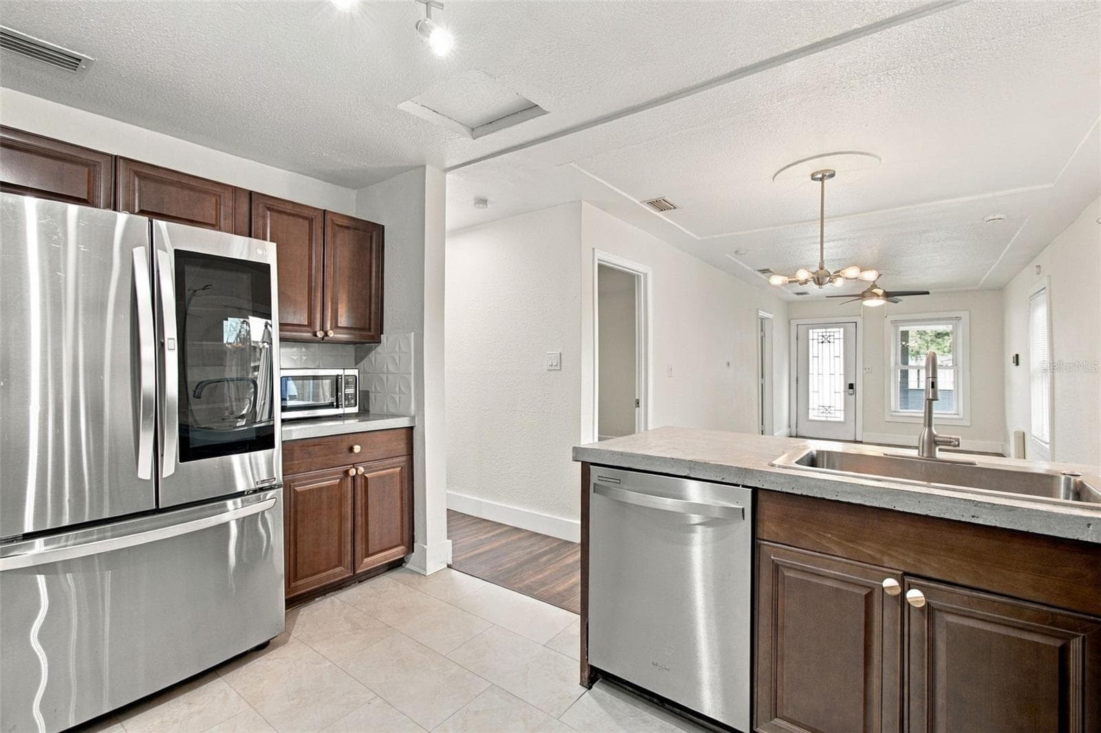 Single Family Residence at 1611 E GENESEE ST, TAMPA, photo 19 of 46