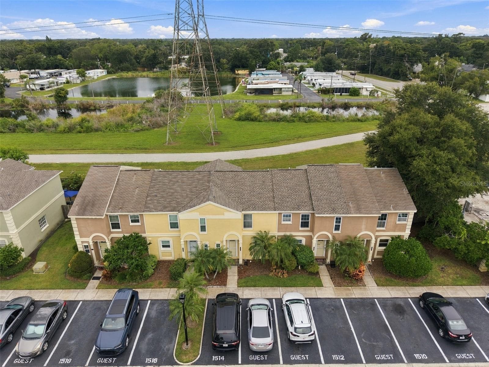 Townhouse at 1514 CHATEAUX DE VILLE CT, CLEARWATER, photo 32 of 35