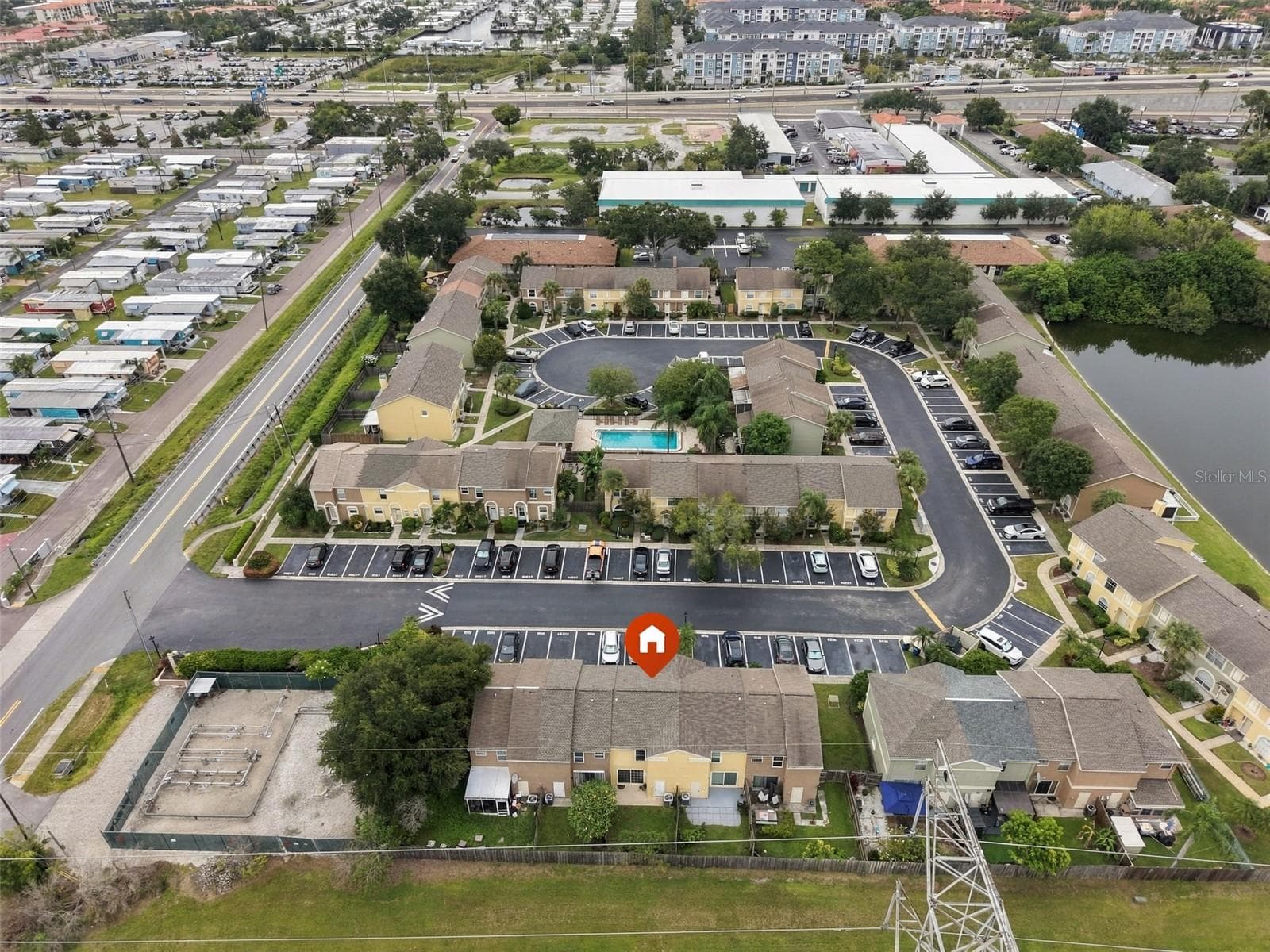 Townhouse at 1514 CHATEAUX DE VILLE CT, CLEARWATER, photo 33 of 35