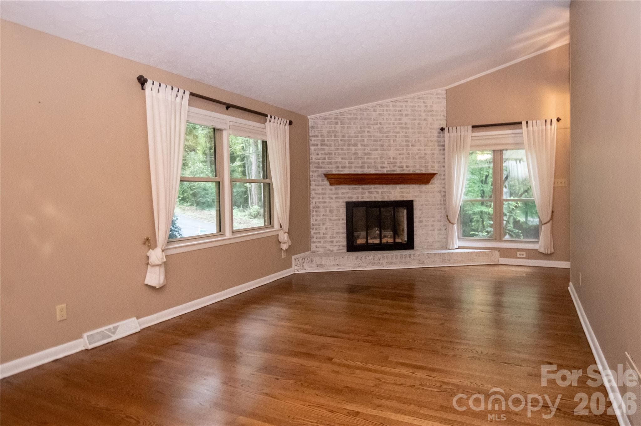 Single Family Residence at 204 Sherwood Place, Morganton, photo 7 of 31