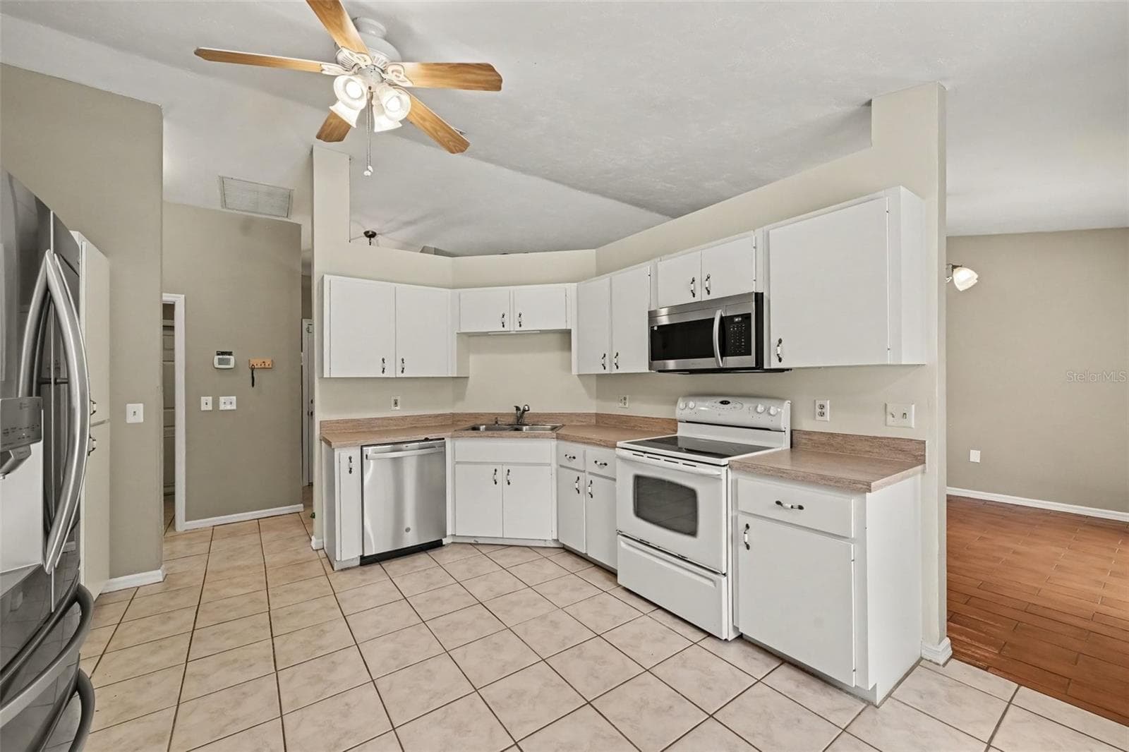 Single Family Residence at 5110 NW 24TH DR, GAINESVILLE, photo 5 of 37