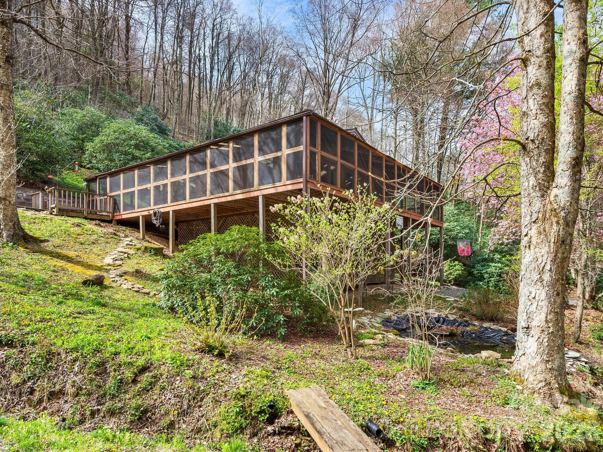 Great easy access - 70 Fox Run, Hot Springs