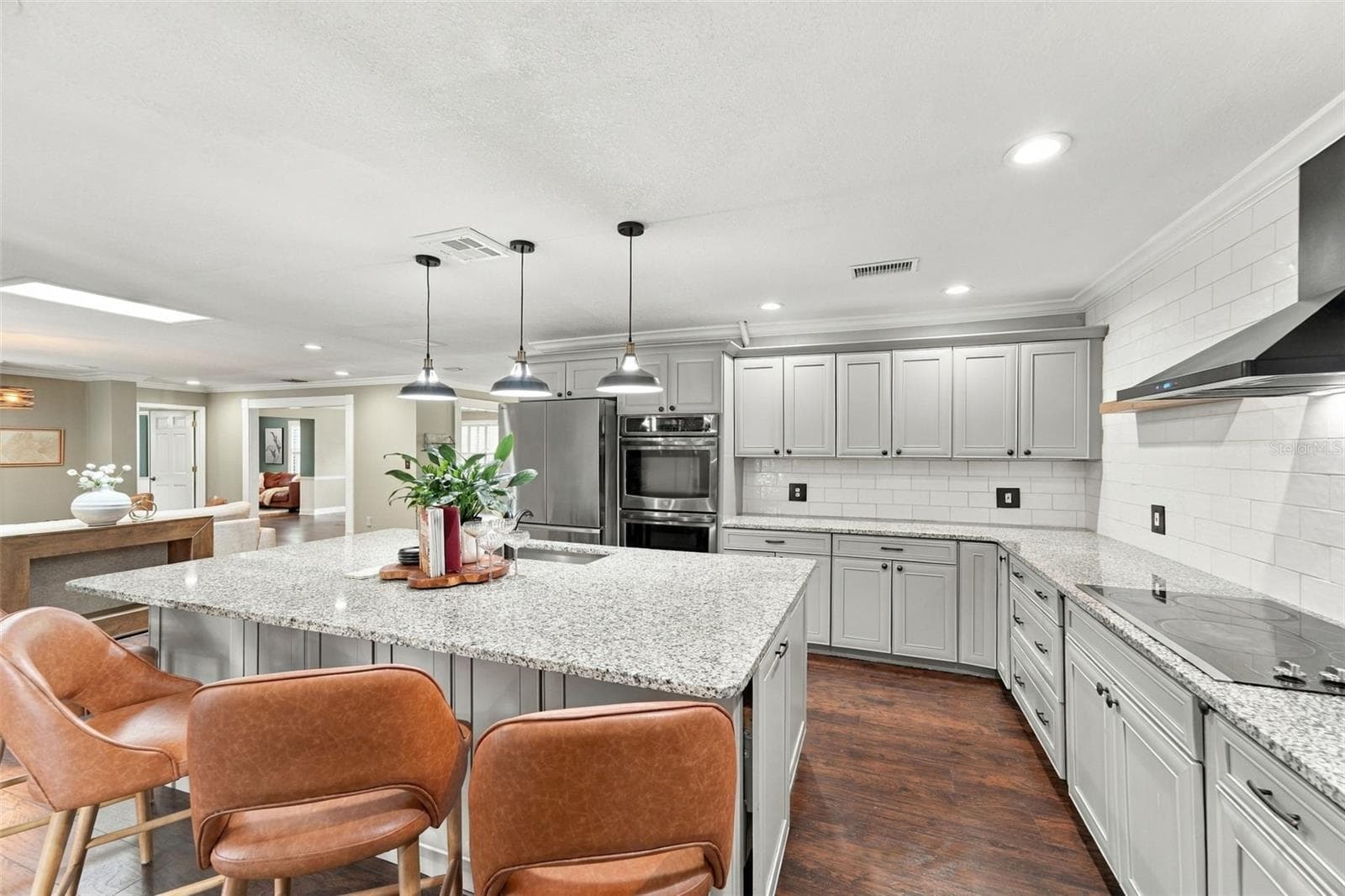 Kitchen & Dining Area - 2549 FOX SQUIRREL CT, APOPKA