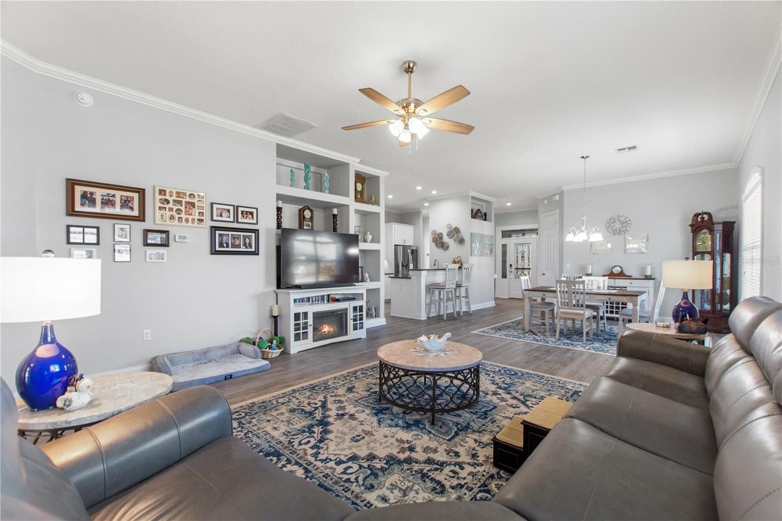 Beautiful open floor plan for living room and dining room. - 1039 MOTORCOACH DR. DR, POLK CITY