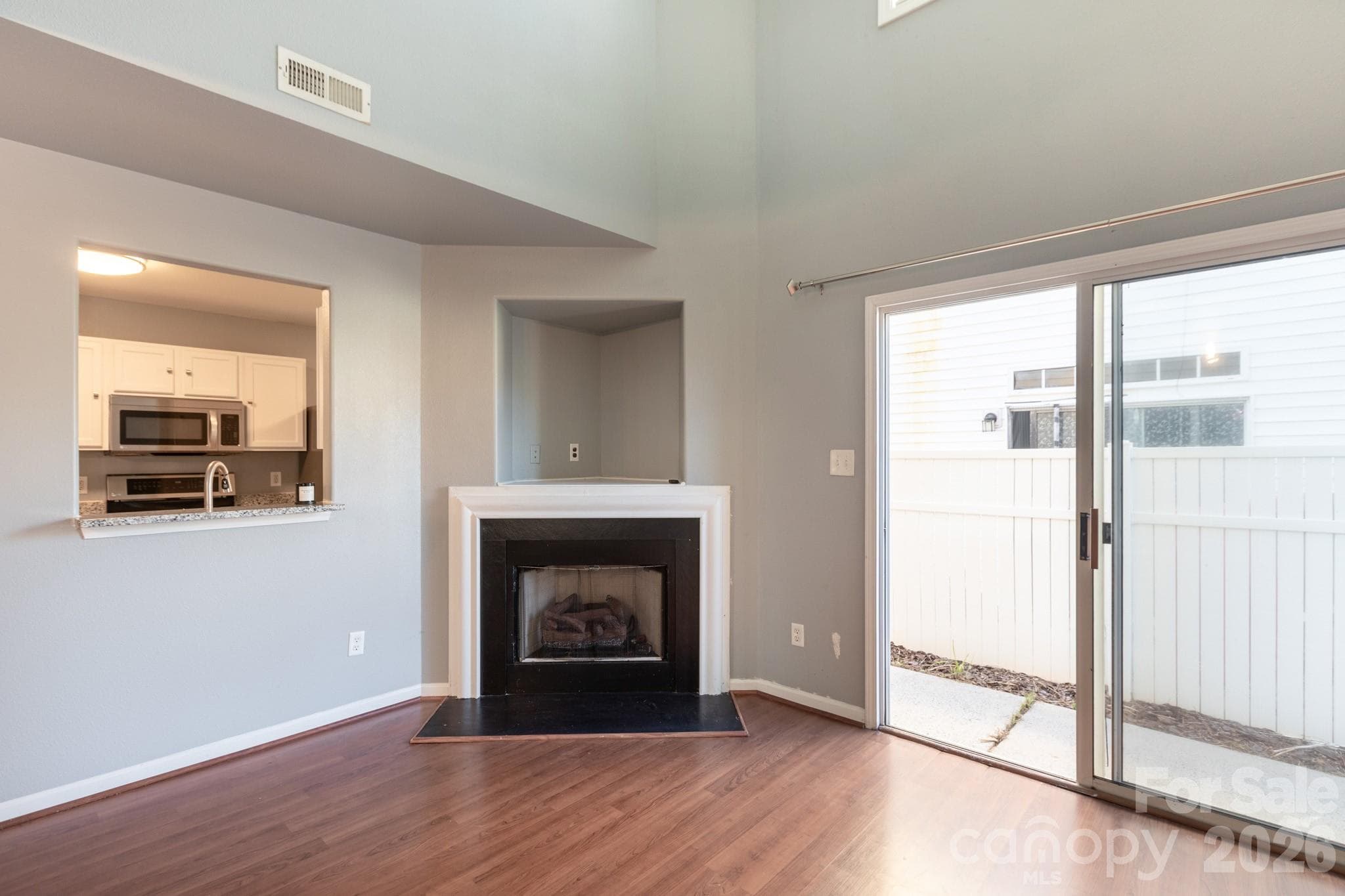 Single Family Residence at 1521 Hyacinth Court, Charlotte, photo 4 of 23