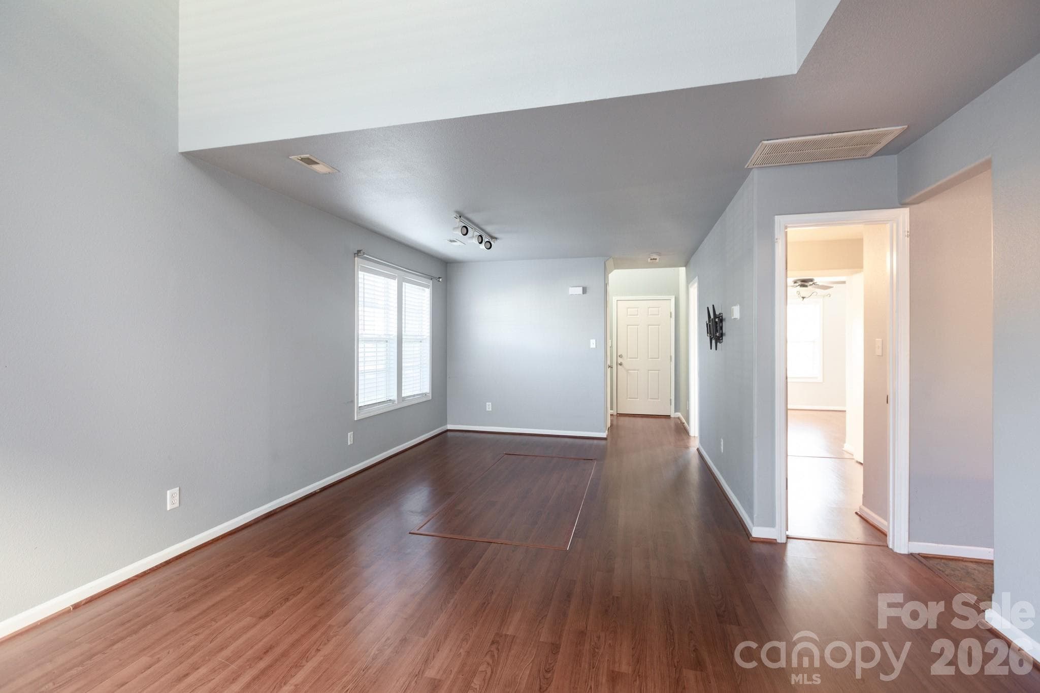 Single Family Residence at 1521 Hyacinth Court, Charlotte, photo 6 of 23