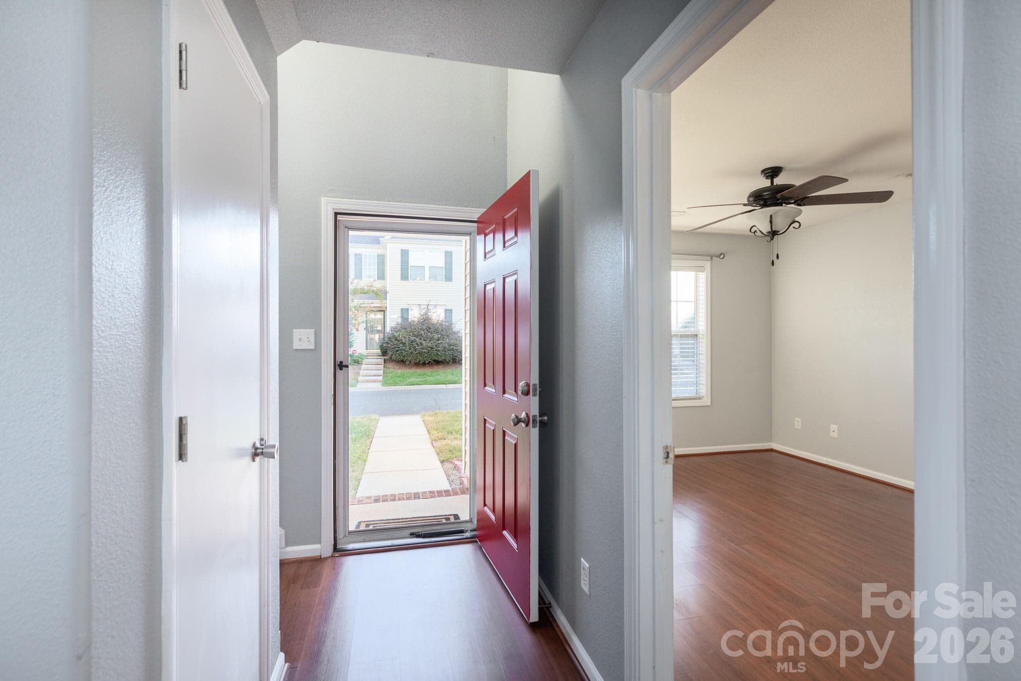 Single Family Residence at 1521 Hyacinth Court, Charlotte, photo 10 of 23