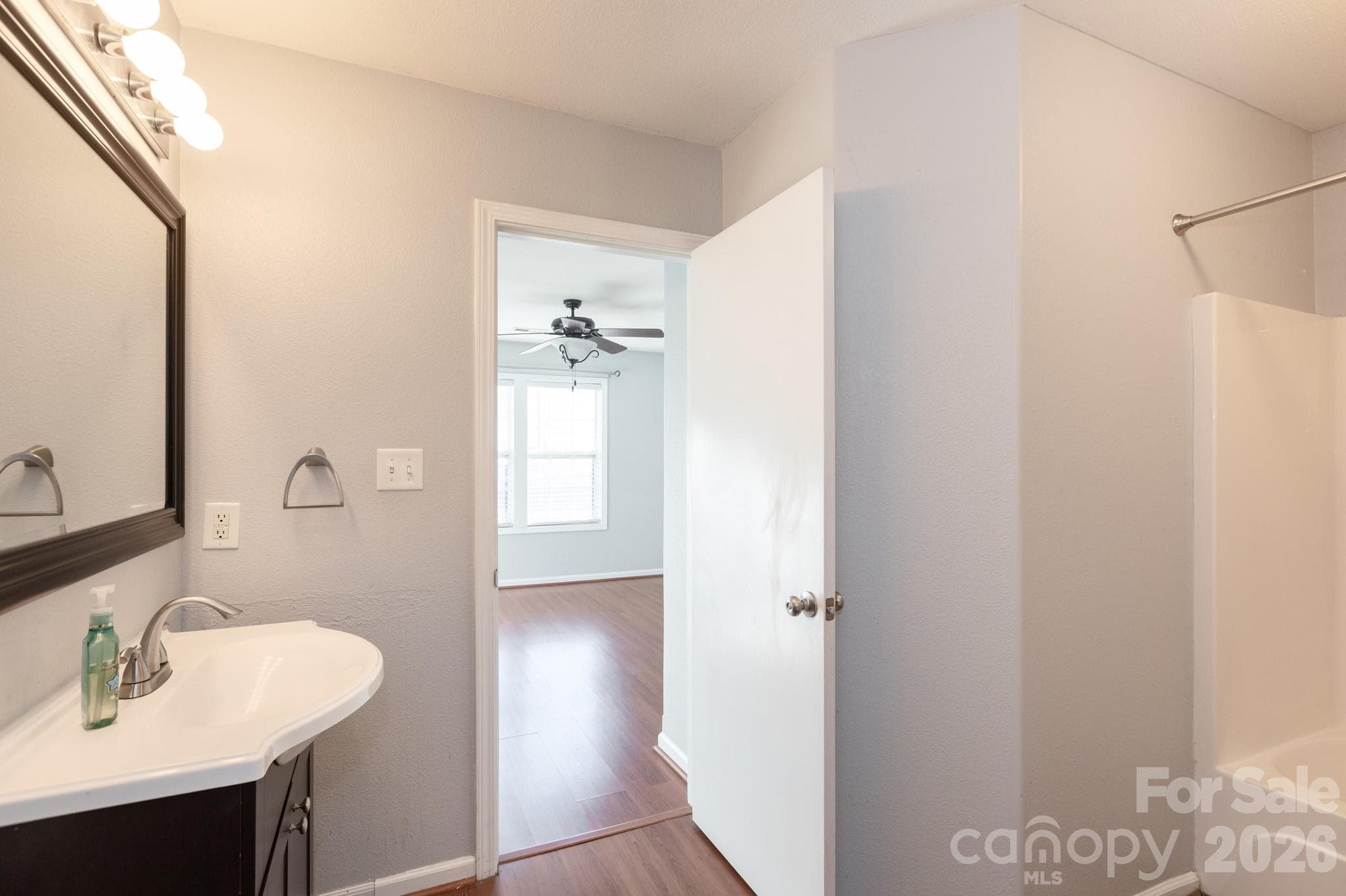 Single Family Residence at 1521 Hyacinth Court, Charlotte, photo 14 of 23