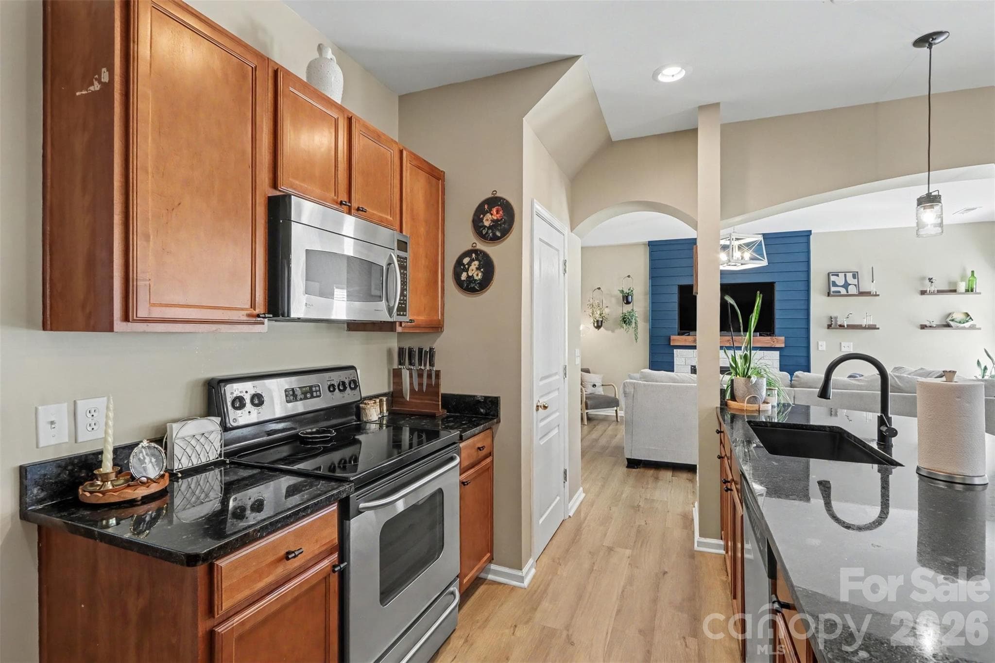 Single Family Residence at 11122 Aprilia Lane, Cornelius, photo 10 of 26
