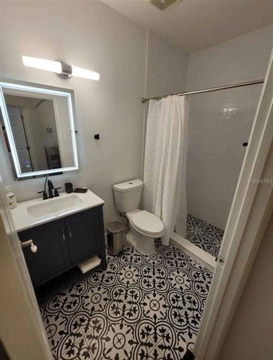 Single Family Residence at 4358 CREEKSIDE BLVD, KISSIMMEE, photo 6 of 13