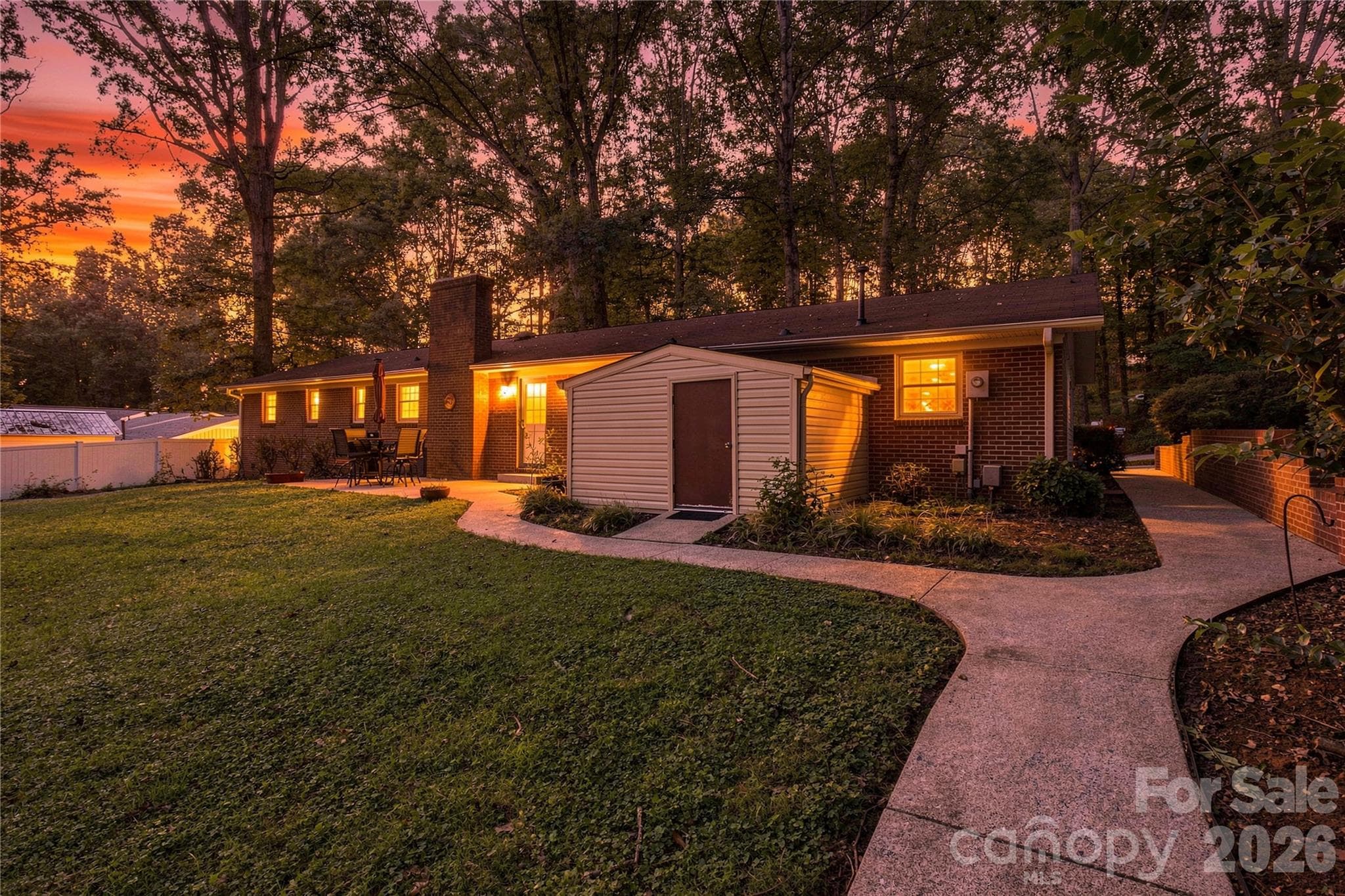 Single Family Residence at 2604 Shearer Drive, Statesville, photo 2 of 39