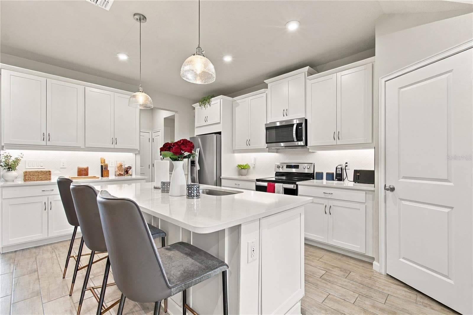 Townhouse at 31564 WOODLAND RACE LOOP, WESLEY CHAPEL, photo 13 of 79