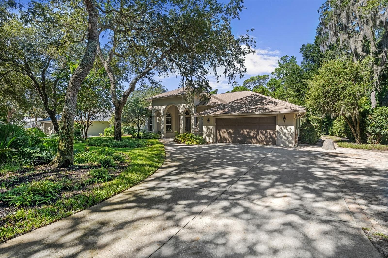 Driveway View - 3448 ACOMA DR, ORMOND BEACH