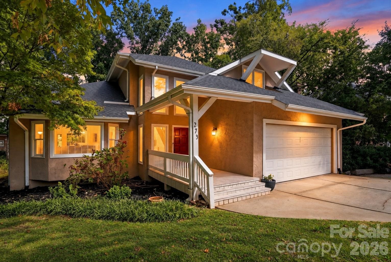 Single Family Residence at 273 S Downs Way, Fort Mill, photo 2 of 42