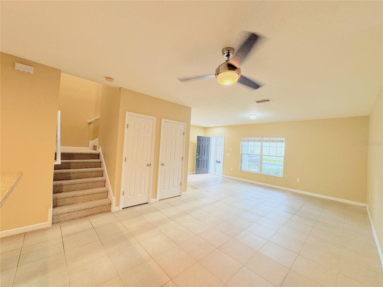 Living - 6703 46TH LN N, PINELLAS PARK