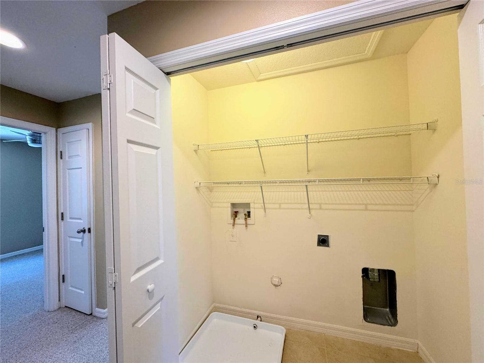 Laundry - 6703 46TH LN N, PINELLAS PARK