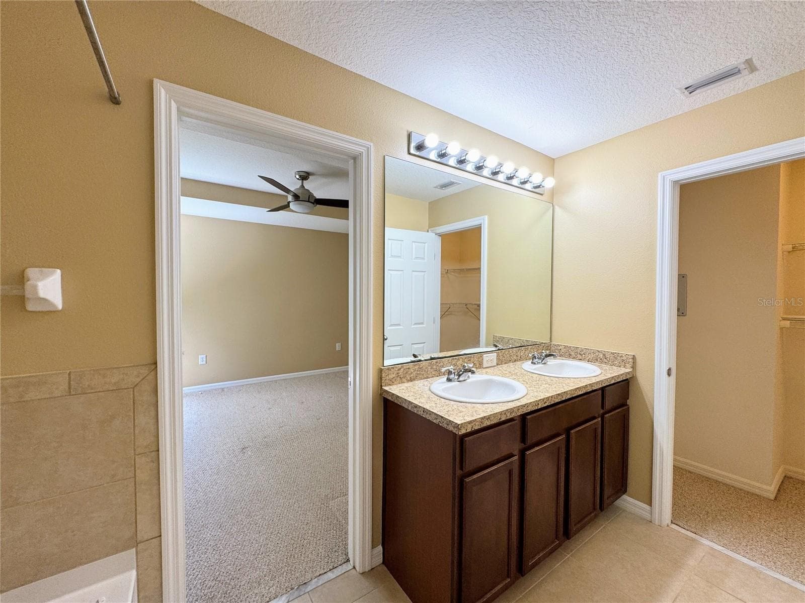 Master Bath - 6703 46TH LN N, PINELLAS PARK