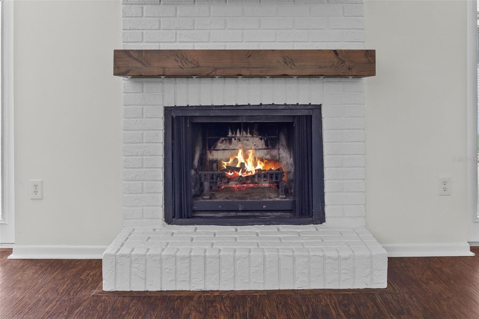 Just in time to hang Christmas stockings - 7892 SUNDOWN DR N, ST PETERSBURG